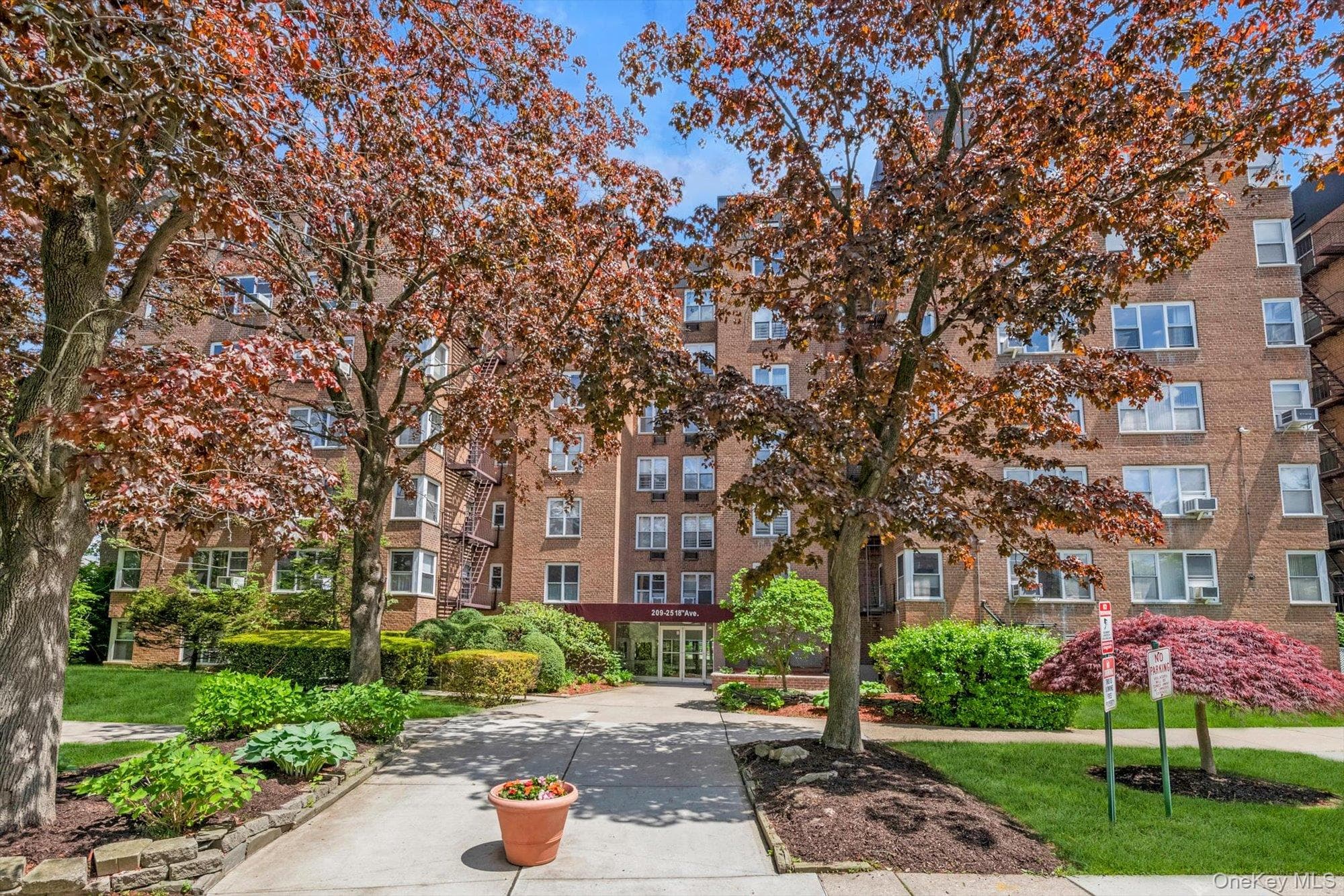 209-25 18th Avenue Unit: 3K, Bayside