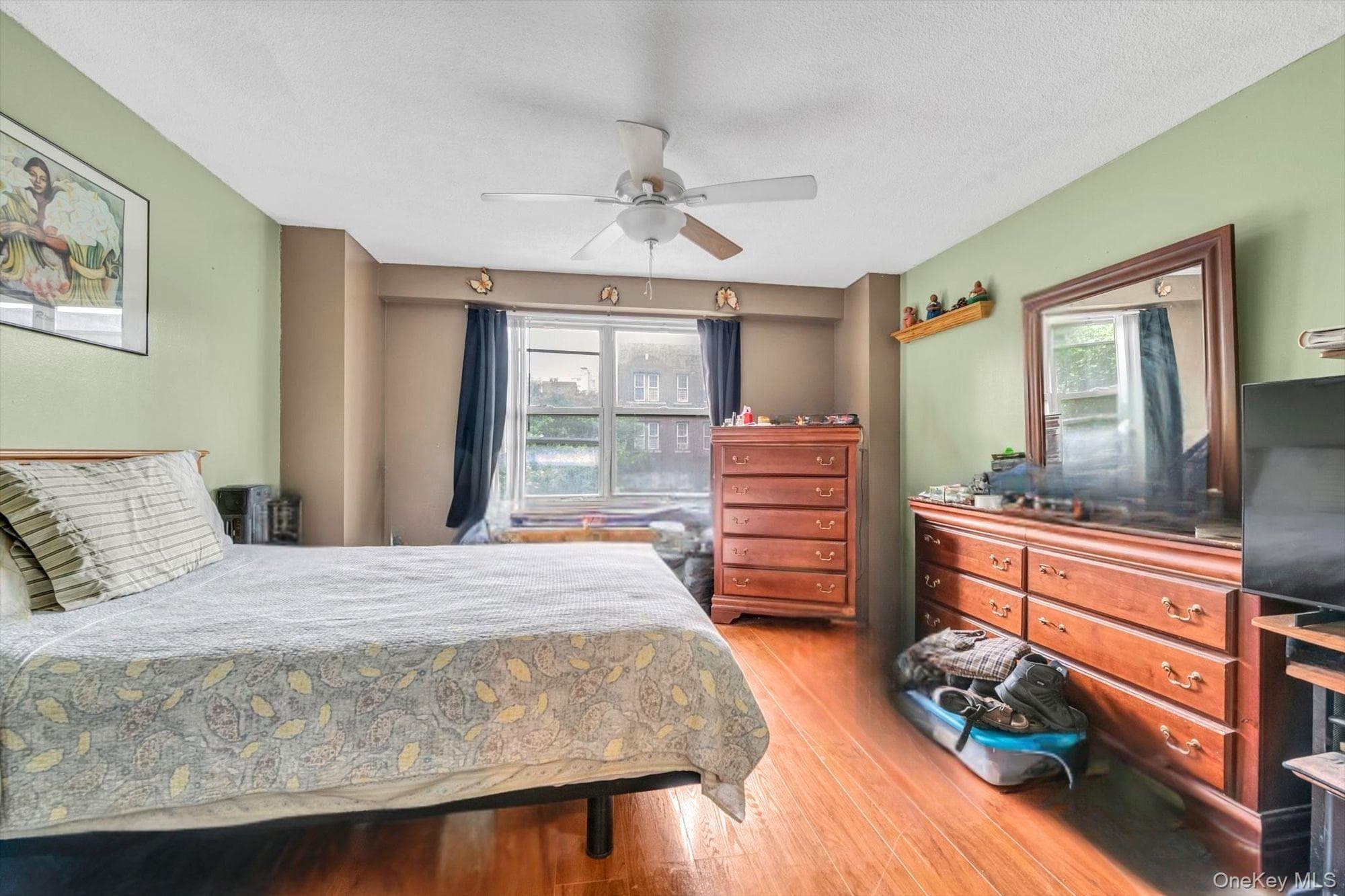 2550 Olinville Avenue Unit: 4E thumbnail 4