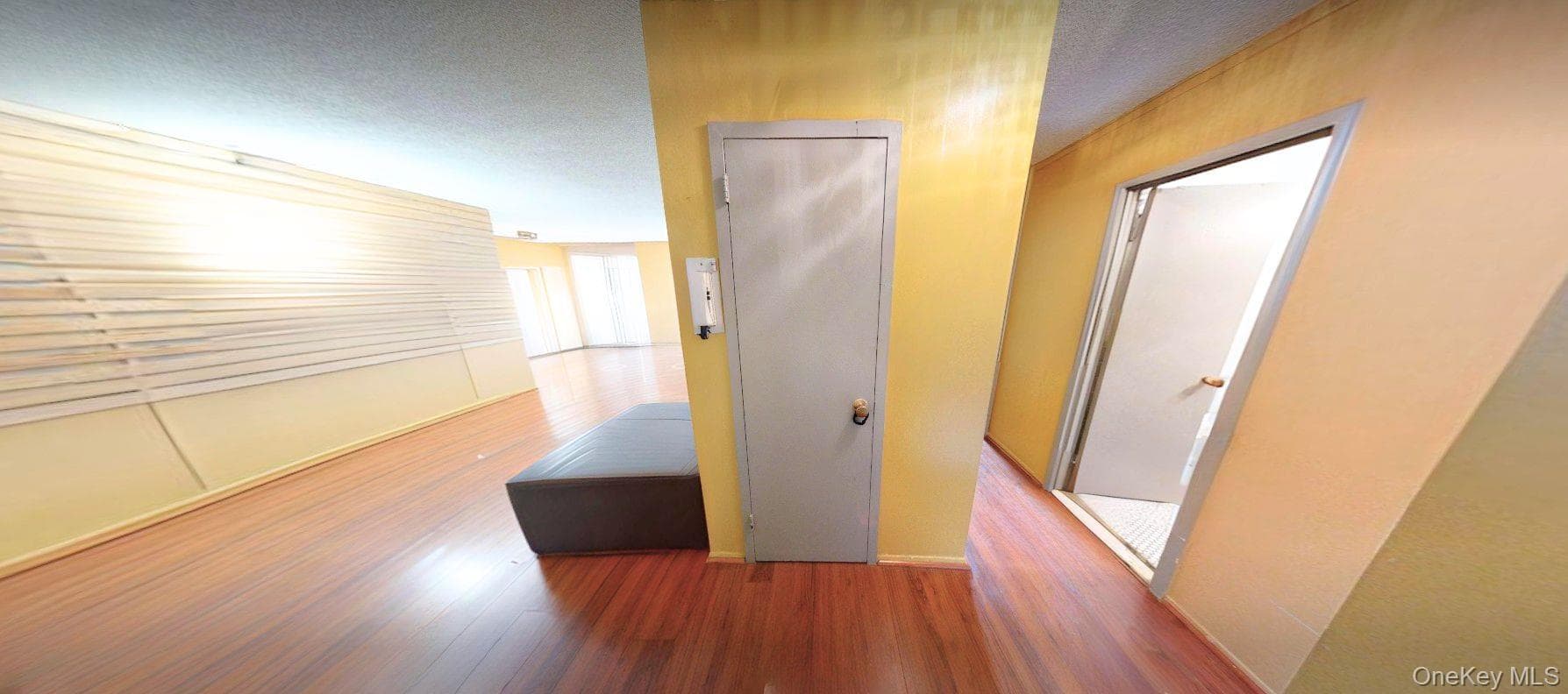 2550 Olinville Avenue Unit: 4E thumbnail 6