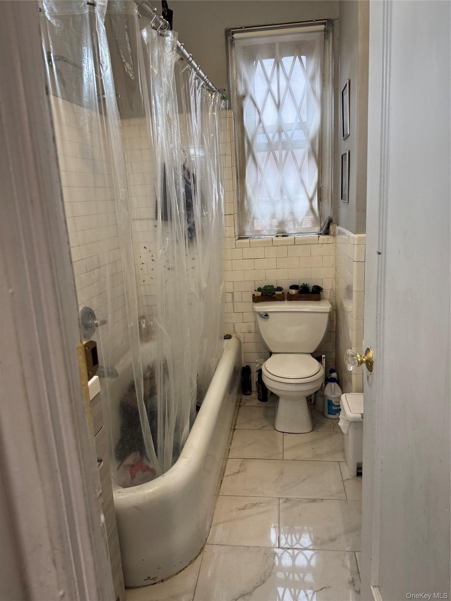 2922 Barnes Avenue Unit: 6L thumbnail 10