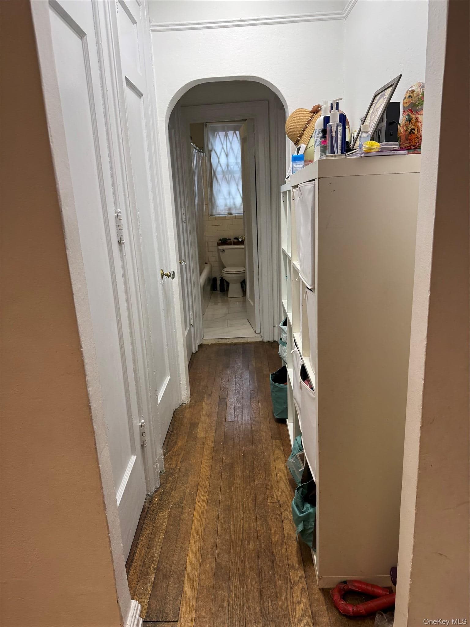 2922 Barnes Avenue Unit: 6L thumbnail 4