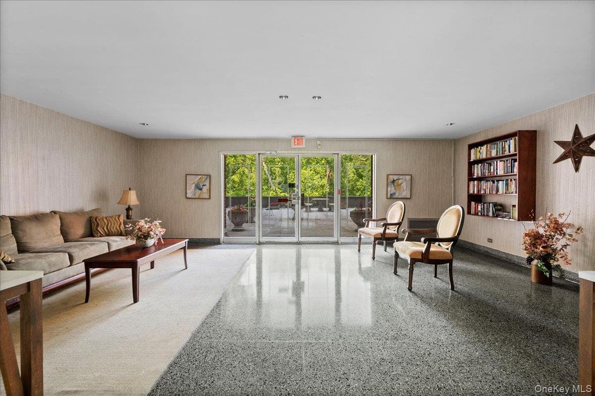 1111 Midland Avenue Unit: 6G thumbnail 25