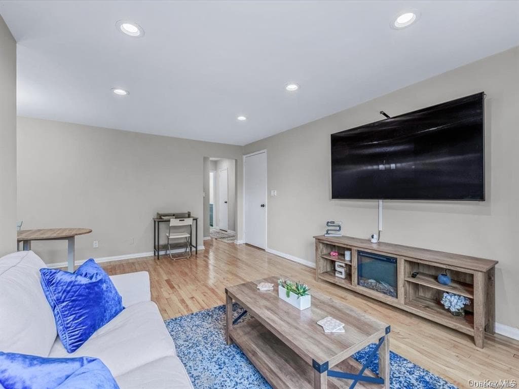 56 Edwards Street Unit: 2B thumbnail 3