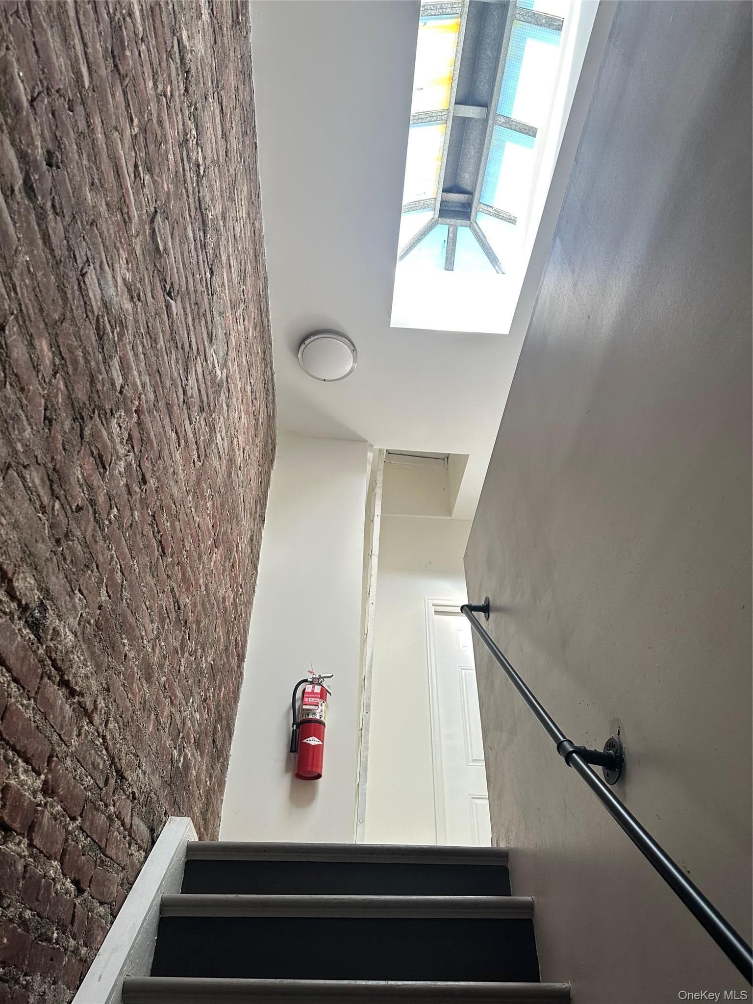 1618 Taylor Avenue thumbnail 4