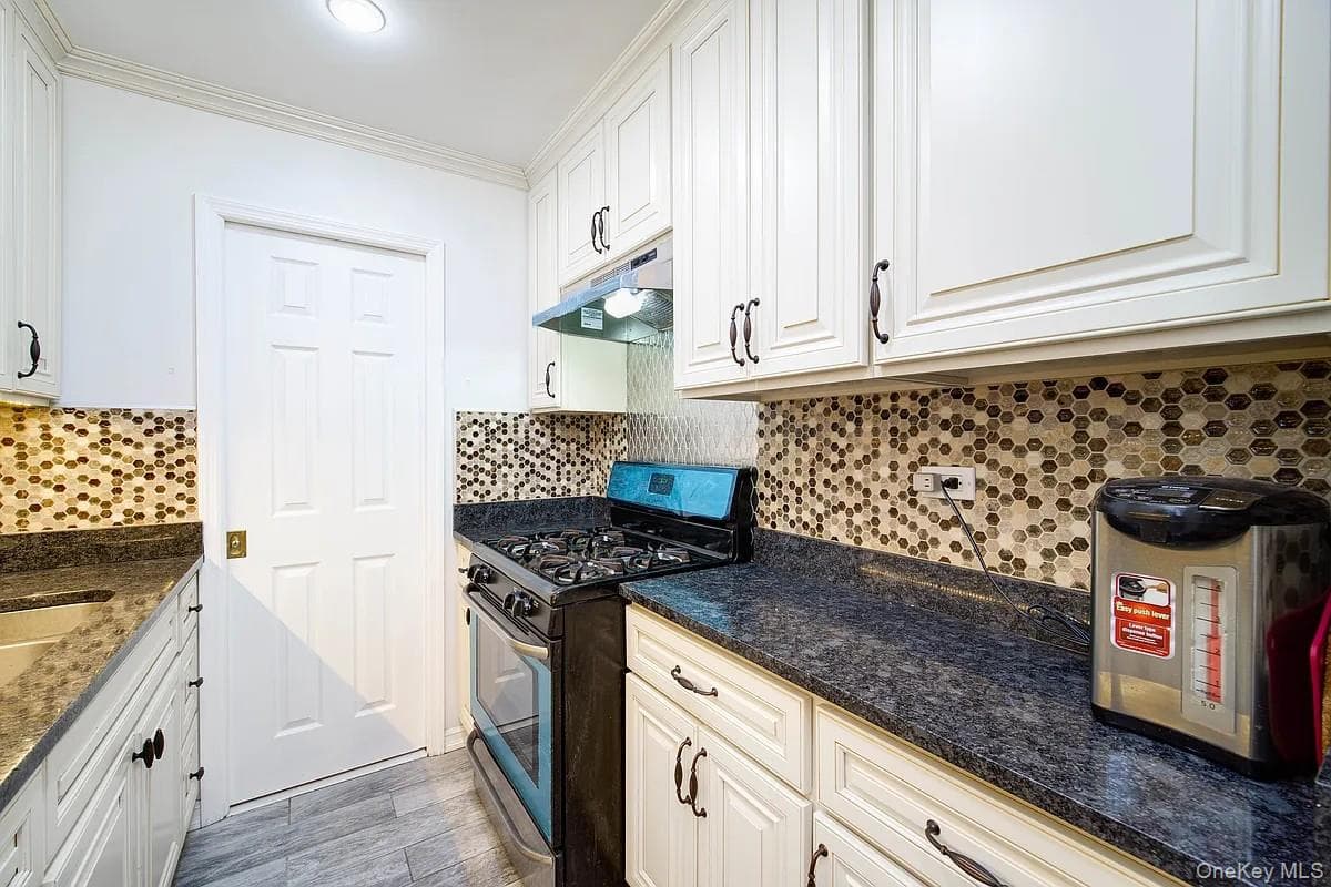 99-05 59th Avenue Unit: 2A thumbnail 2