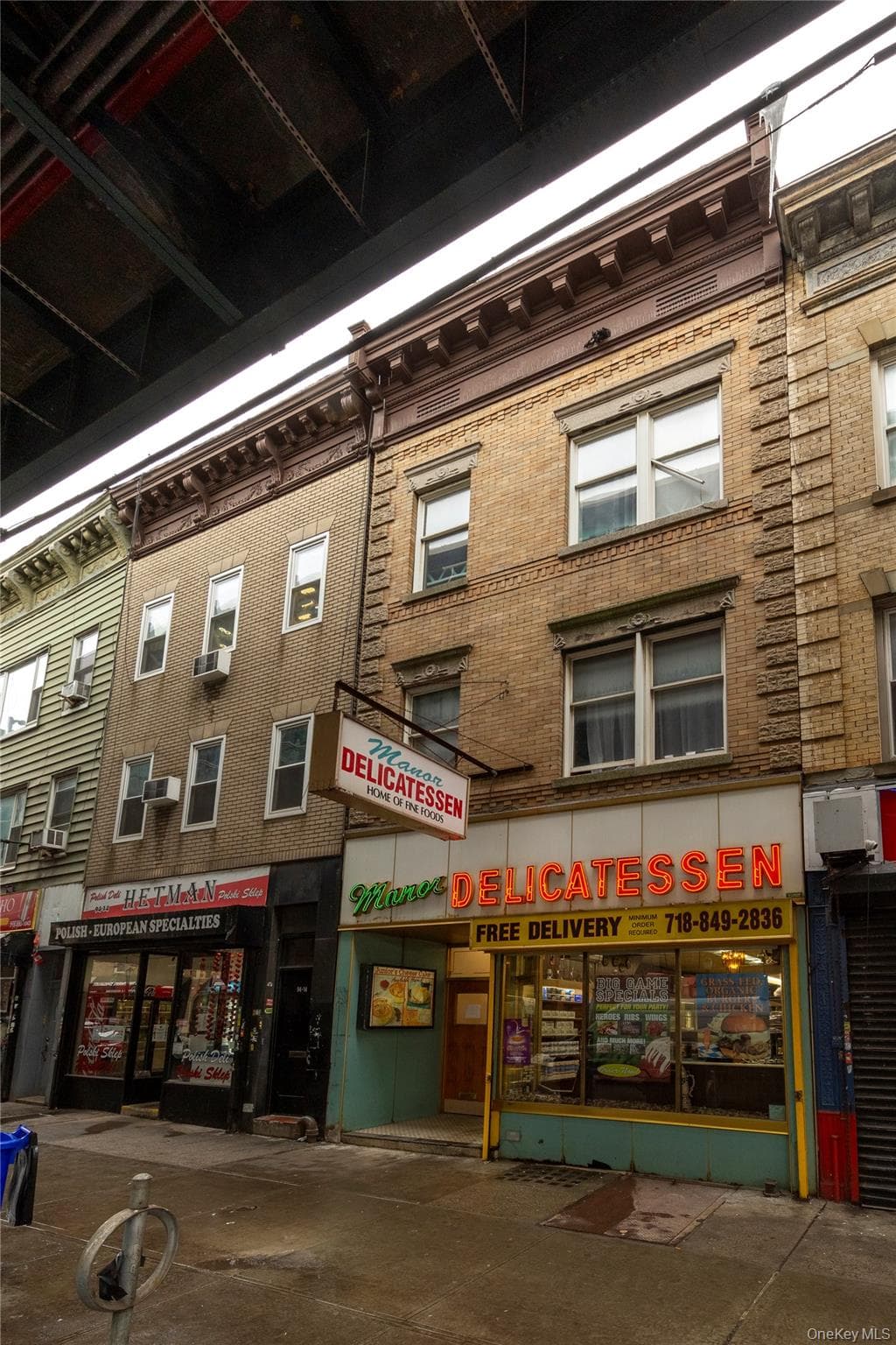9412 Jamaica Avenue, Woodhaven