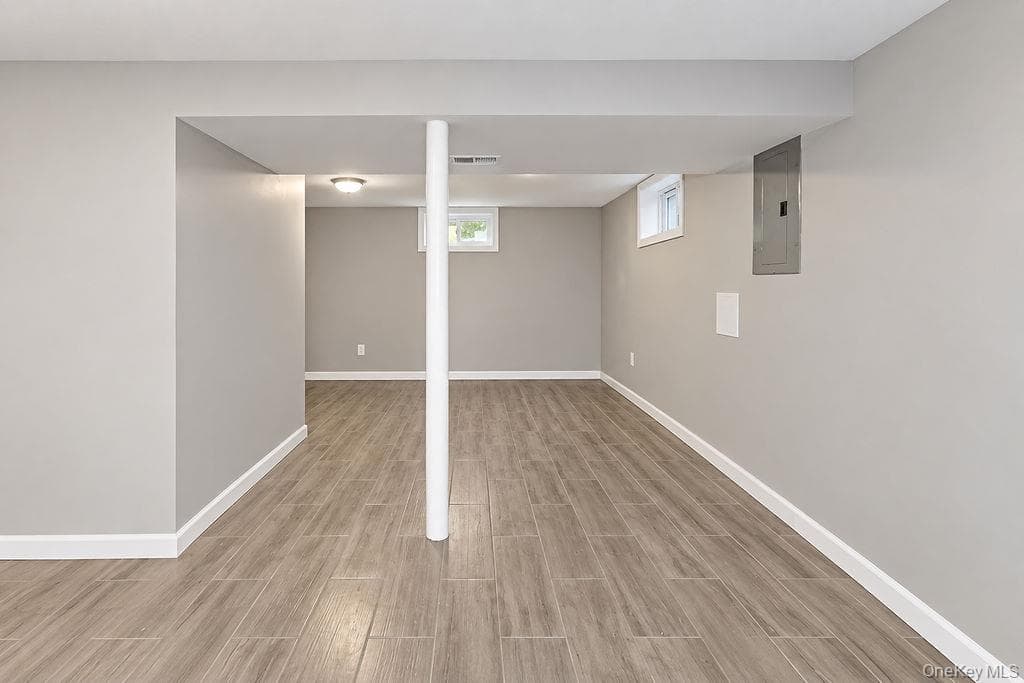 102 Patchogue Drive thumbnail 32