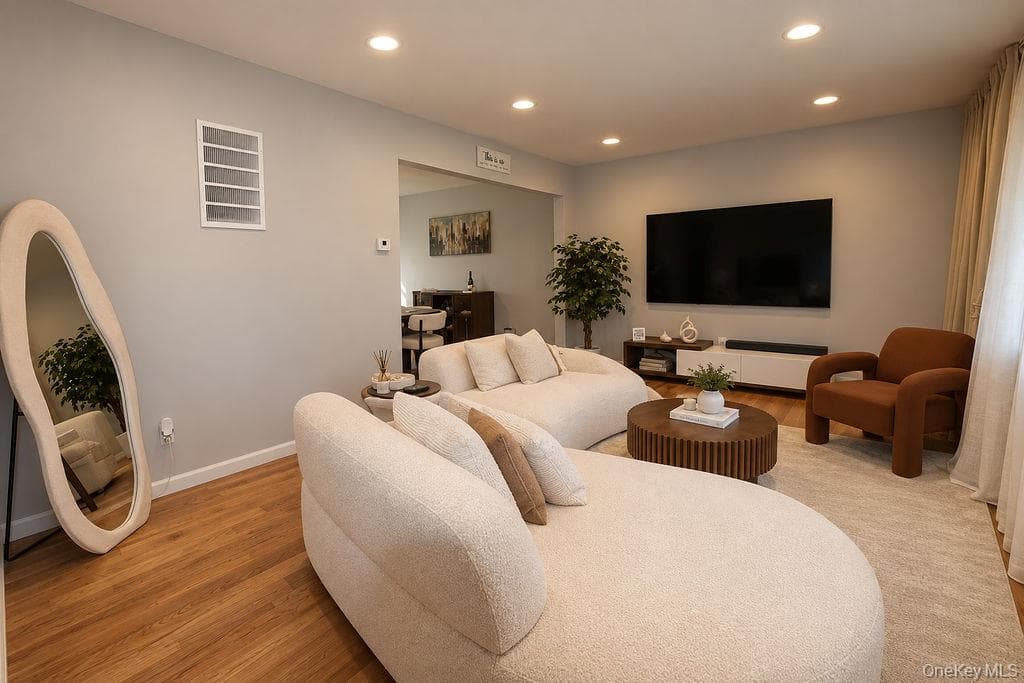 102 Patchogue Drive thumbnail 15