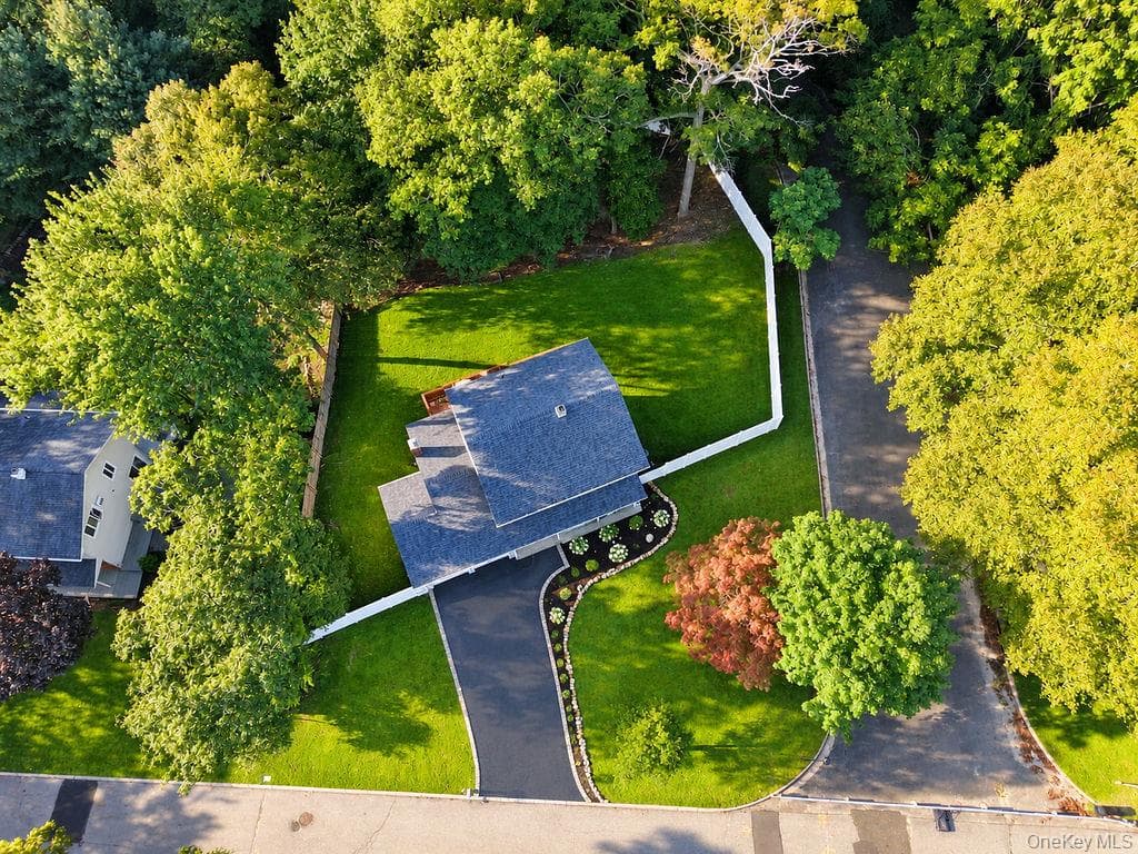 102 Patchogue Drive thumbnail 38
