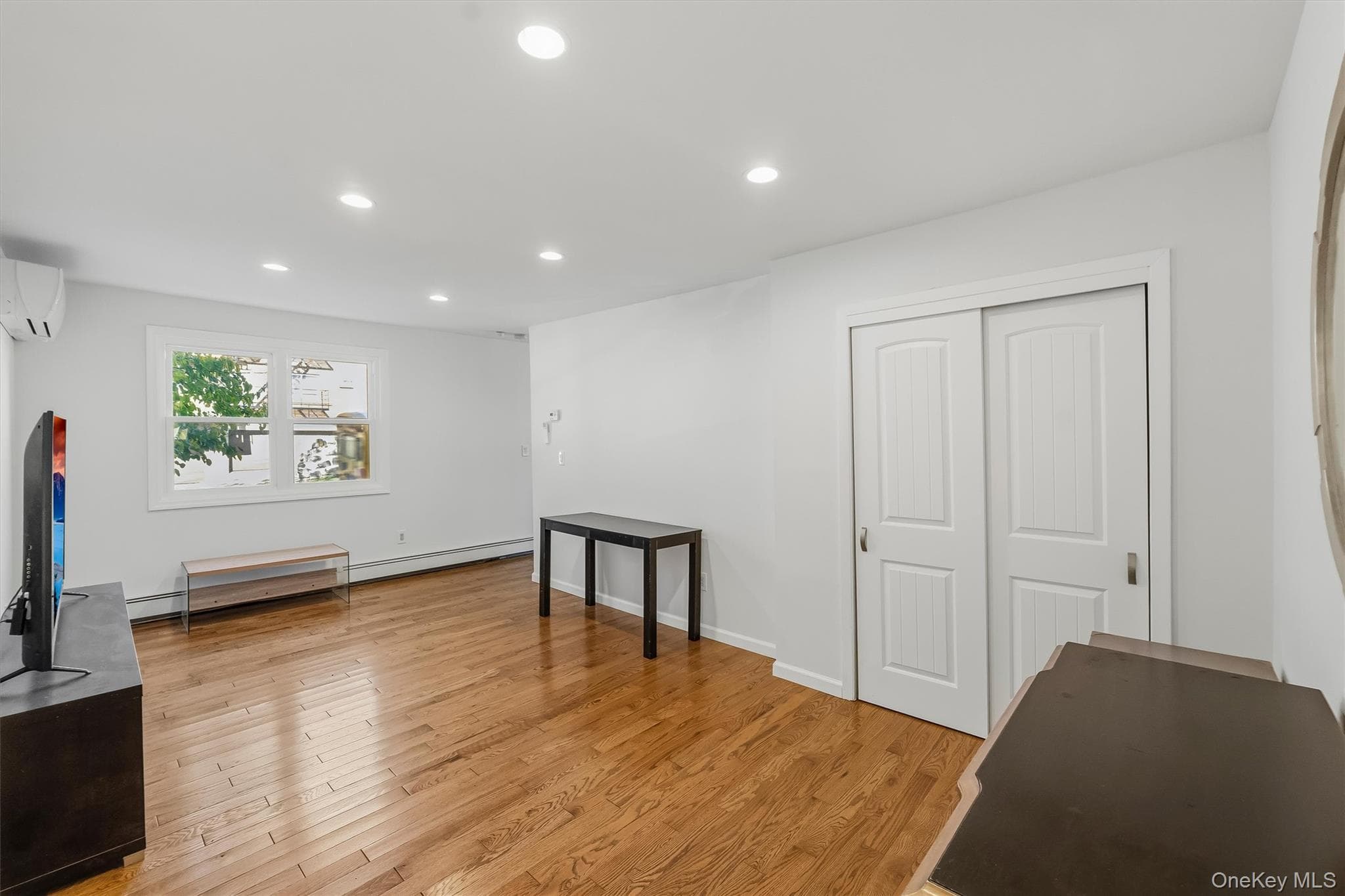 339 N Broadway thumbnail 4