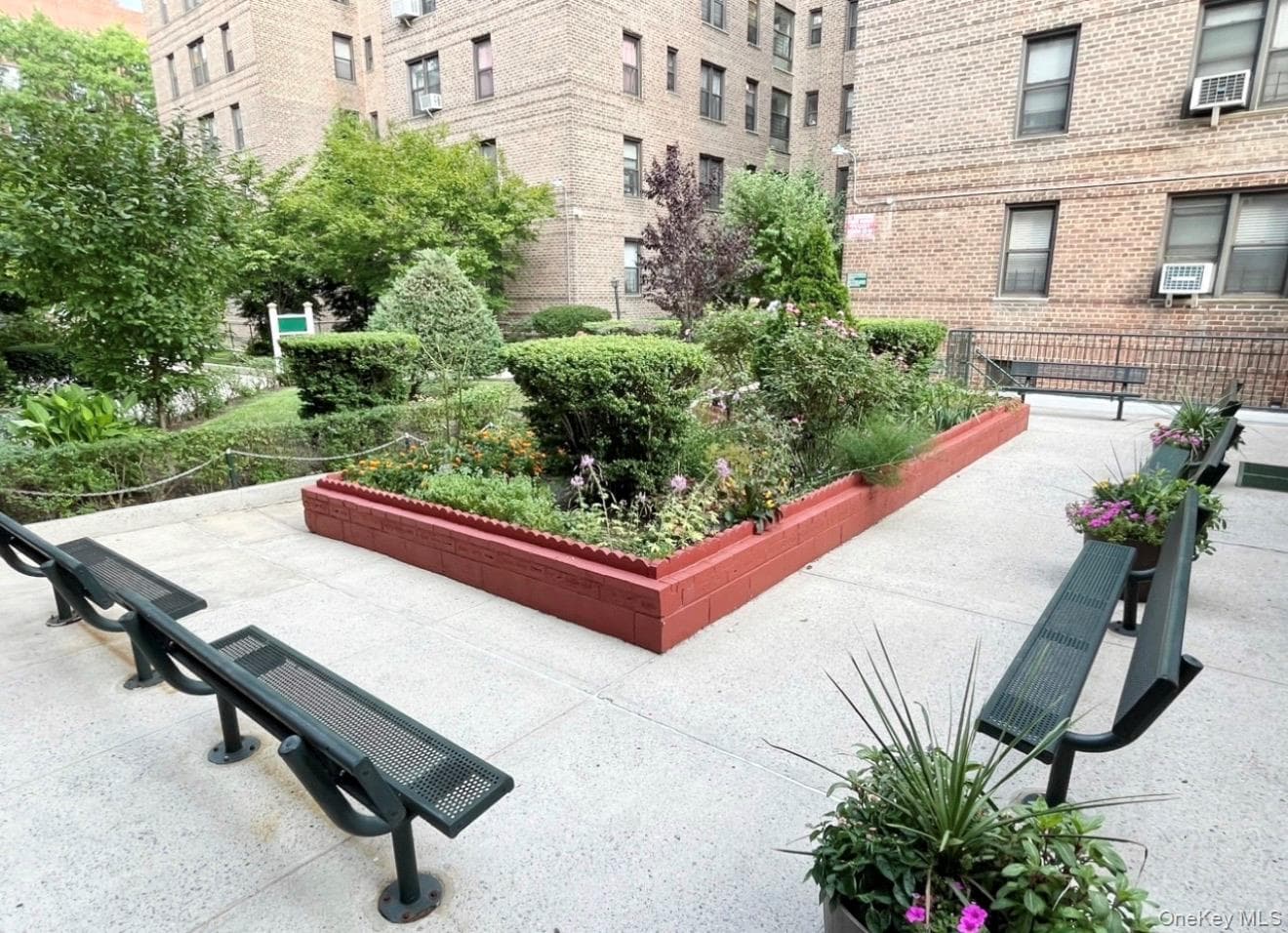 43-40 Union Street Unit: 2D photo 1