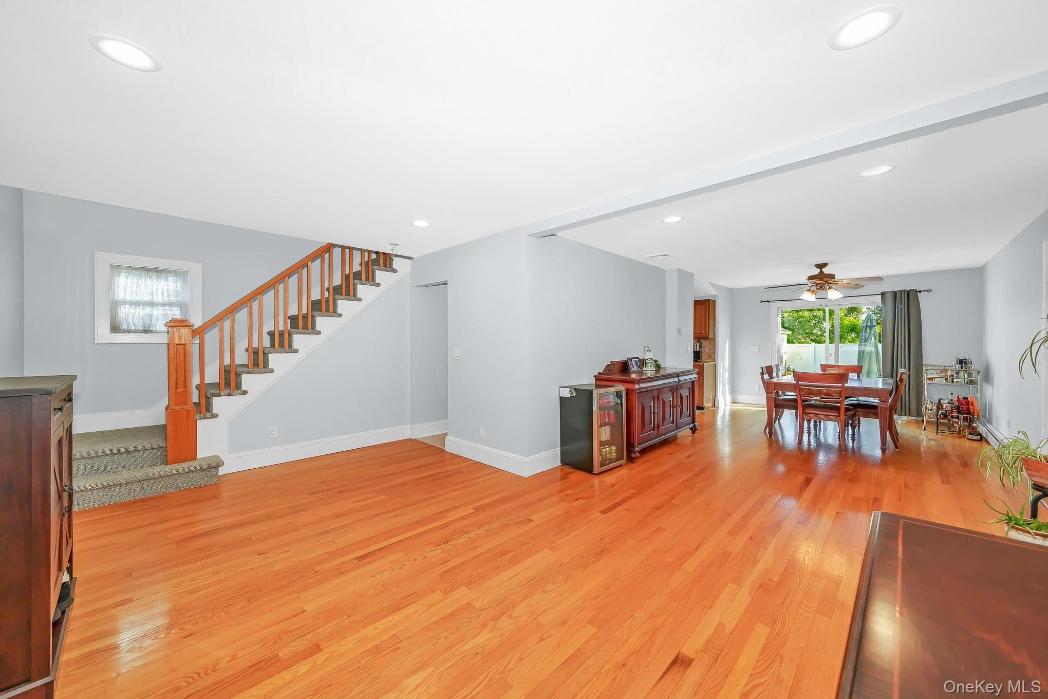 209 Claxton Avenue thumbnail 3