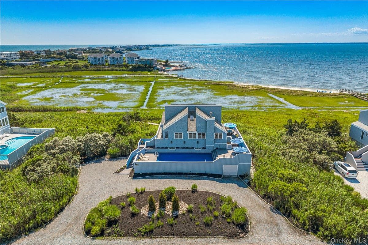 556 Dune Road thumbnail 37