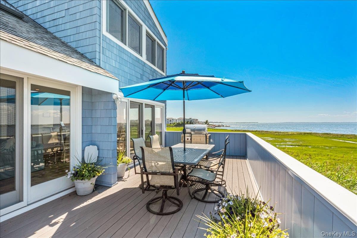556 Dune Road thumbnail 31