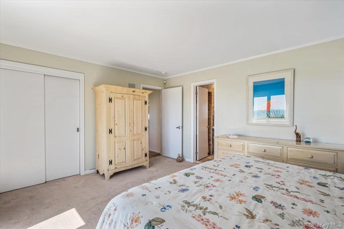 556 Dune Road thumbnail 20