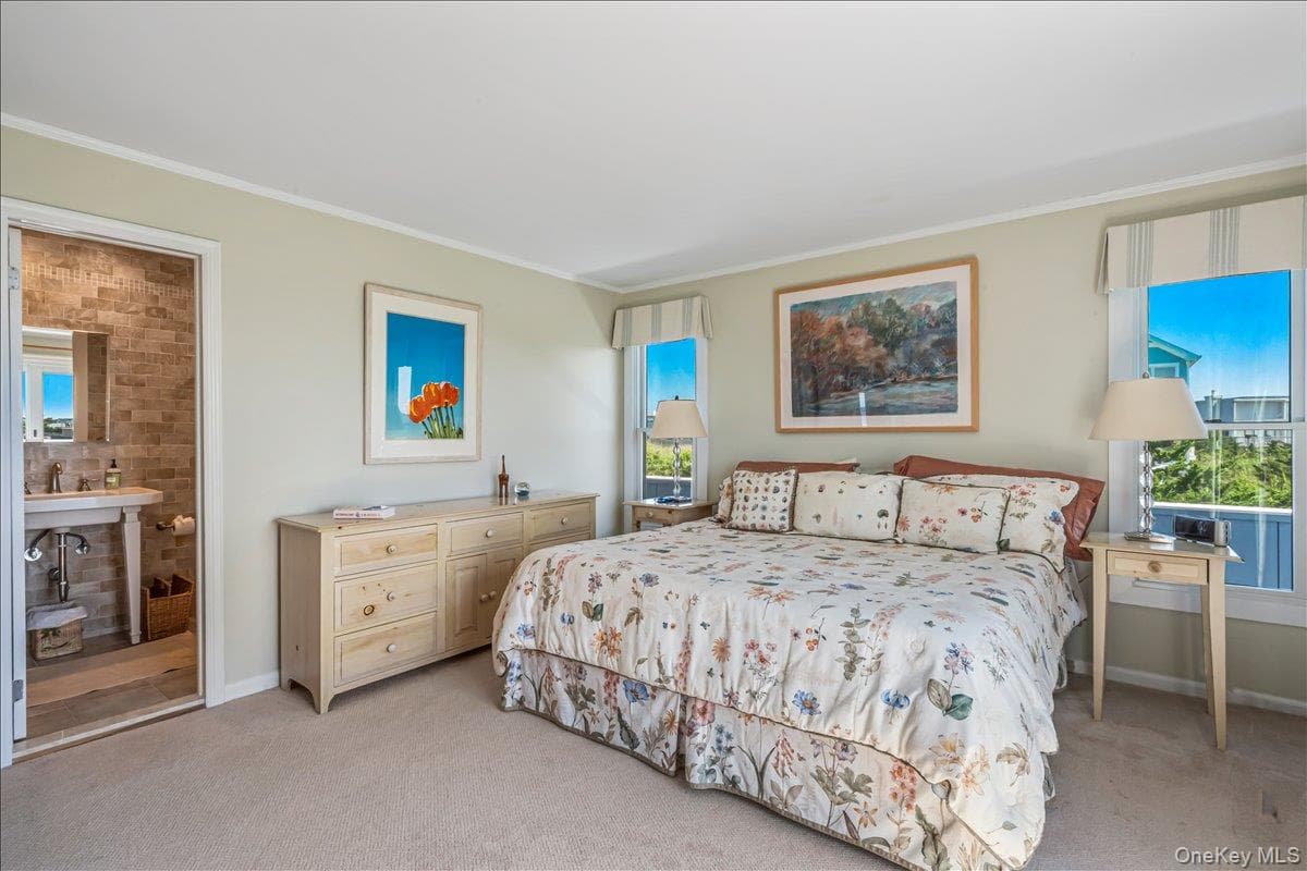 556 Dune Road thumbnail 18