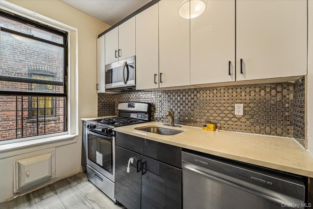 2186 Cruger Avenue Unit: 4B thumbnail 9