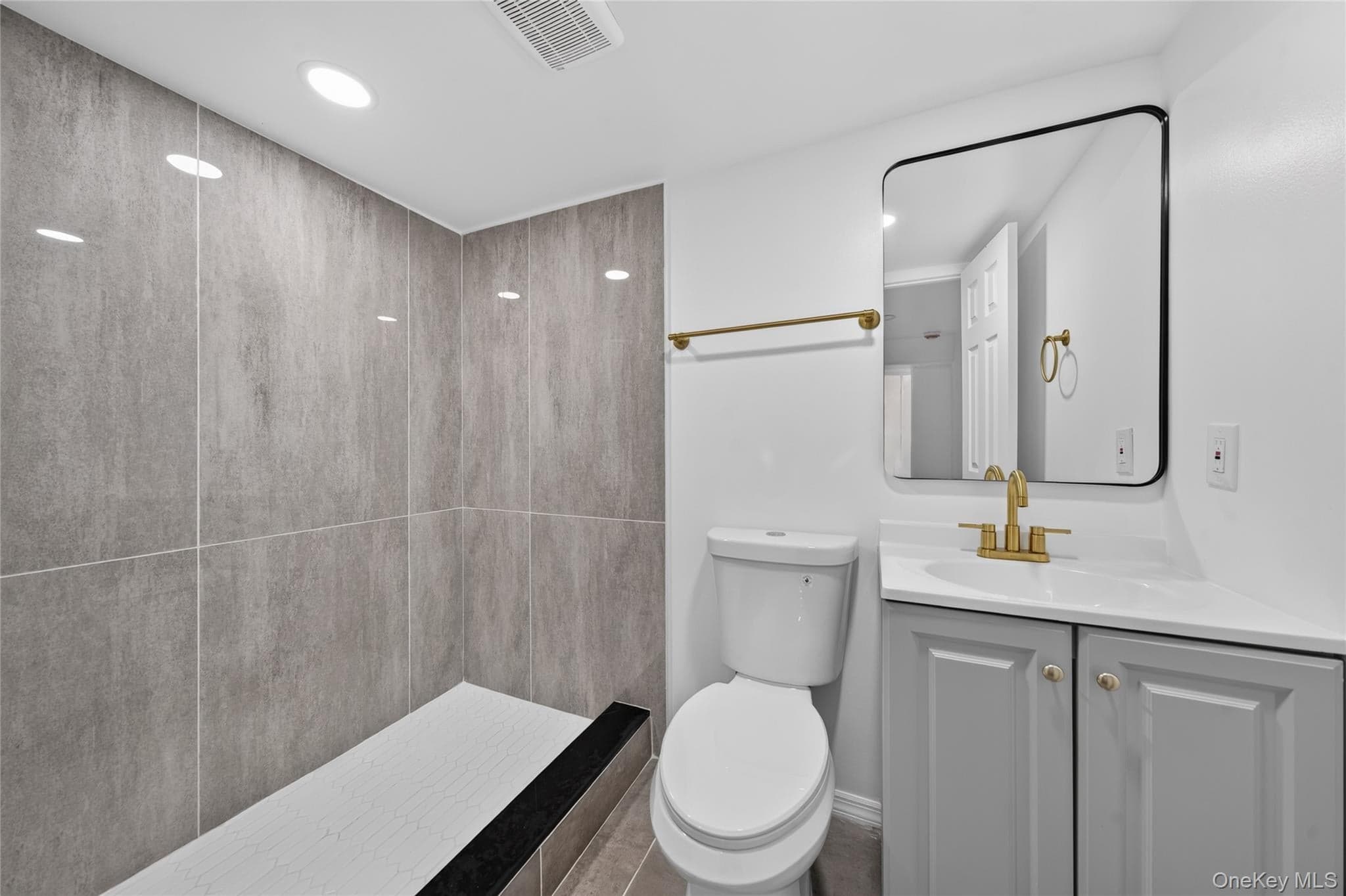28 Roslyn Avenue thumbnail 17