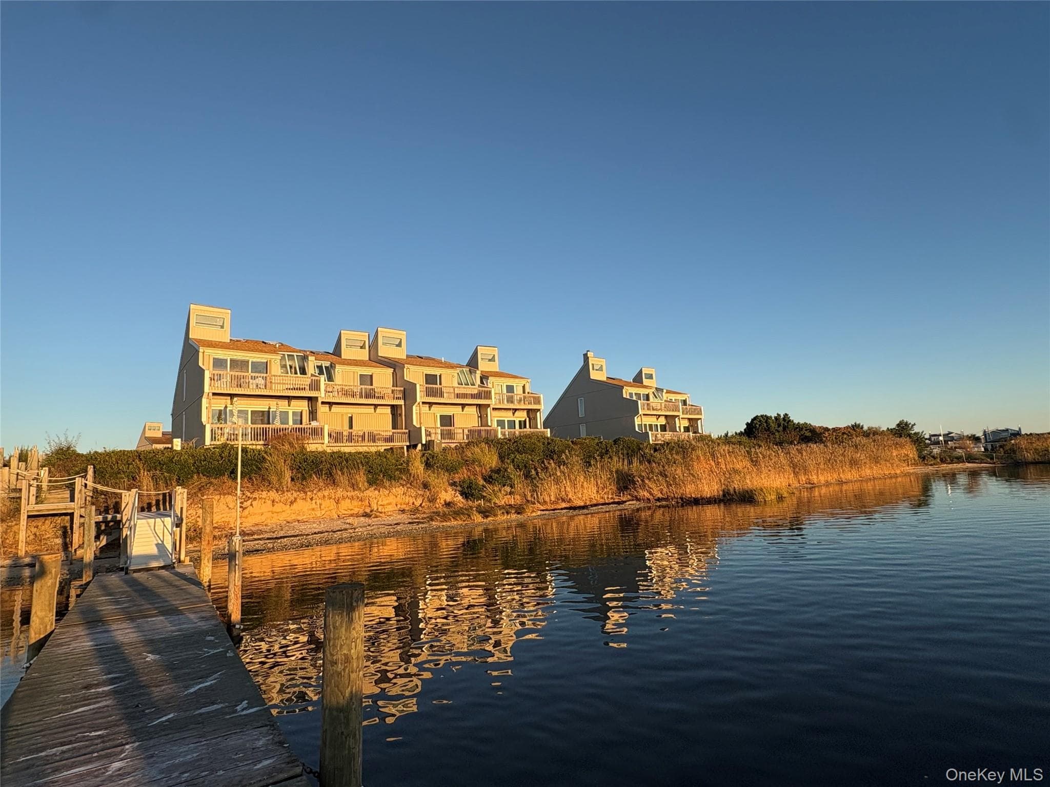 13 Waters Edge thumbnail 34