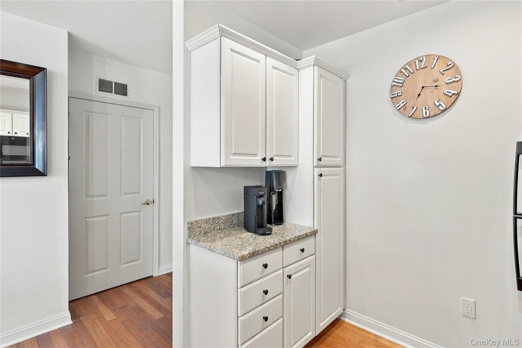 3102 Leeward Drive thumbnail 9