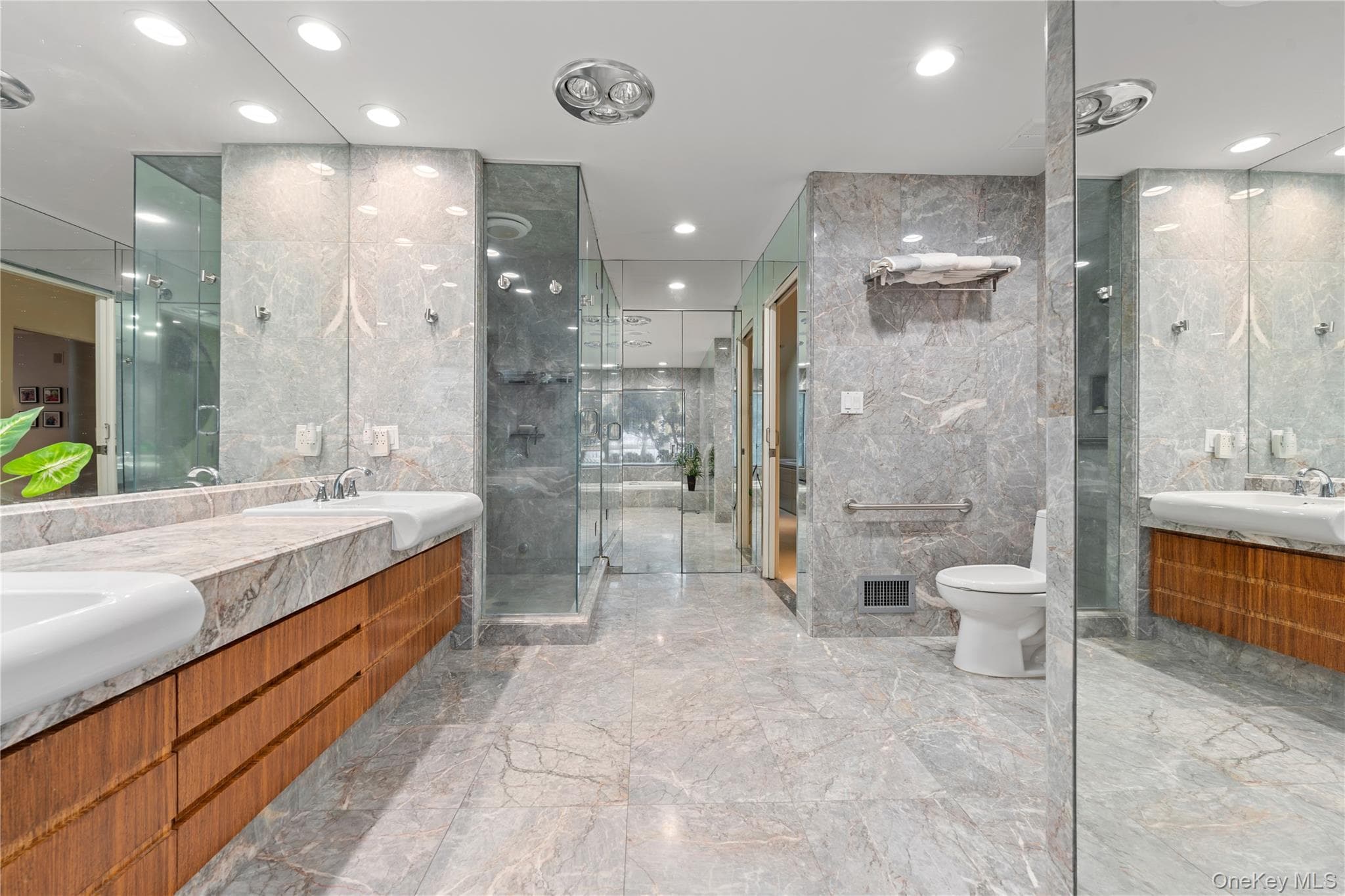 1010 Seawane Drive thumbnail 33