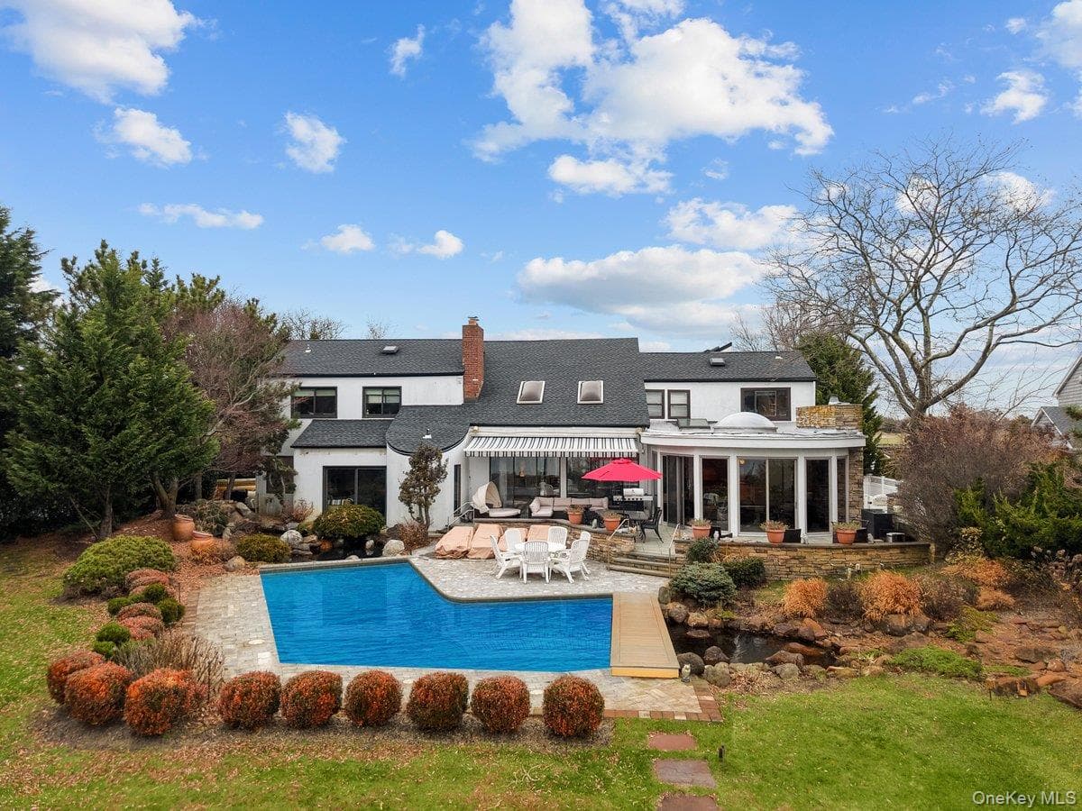 1010 Seawane Drive thumbnail 3