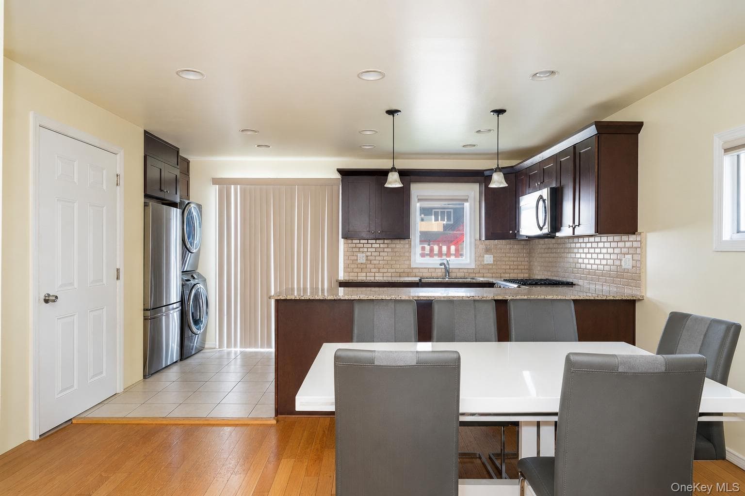 11 Schuyler Terrace thumbnail 3