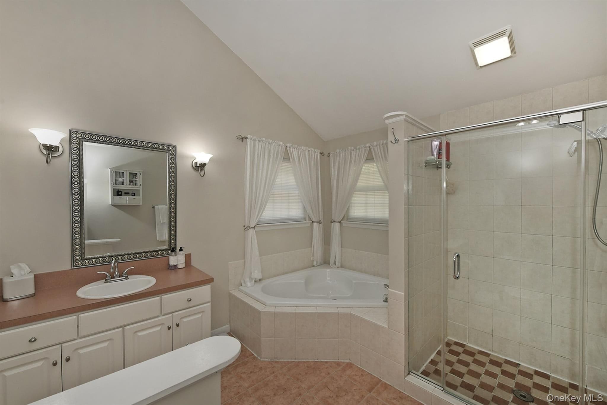81 C Robinson Avenue thumbnail 15
