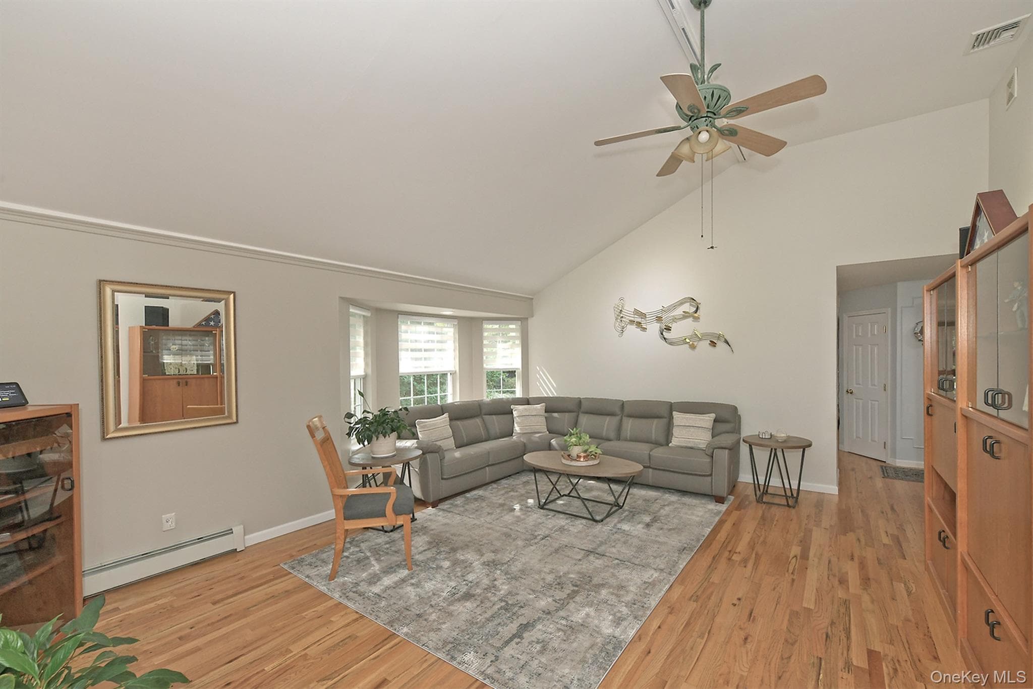 81 C Robinson Avenue thumbnail 4