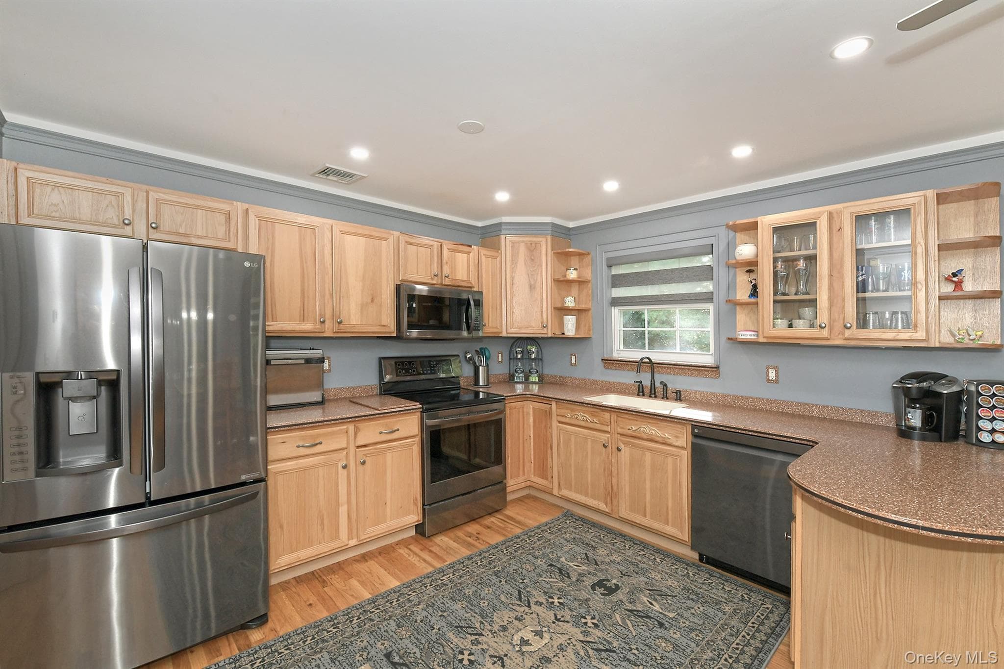 81 C Robinson Avenue thumbnail 9