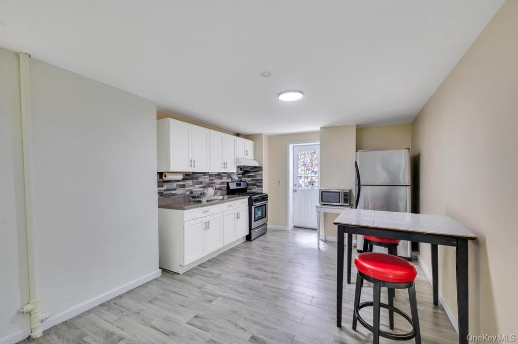 252 Woodbine Street thumbnail 25