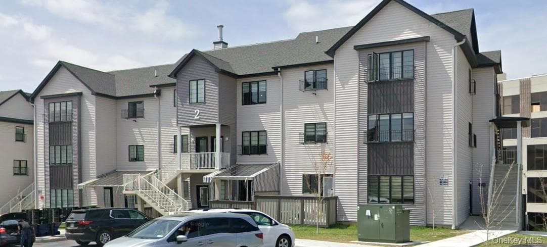 6 Amsterdam Unit: 304, Monroe