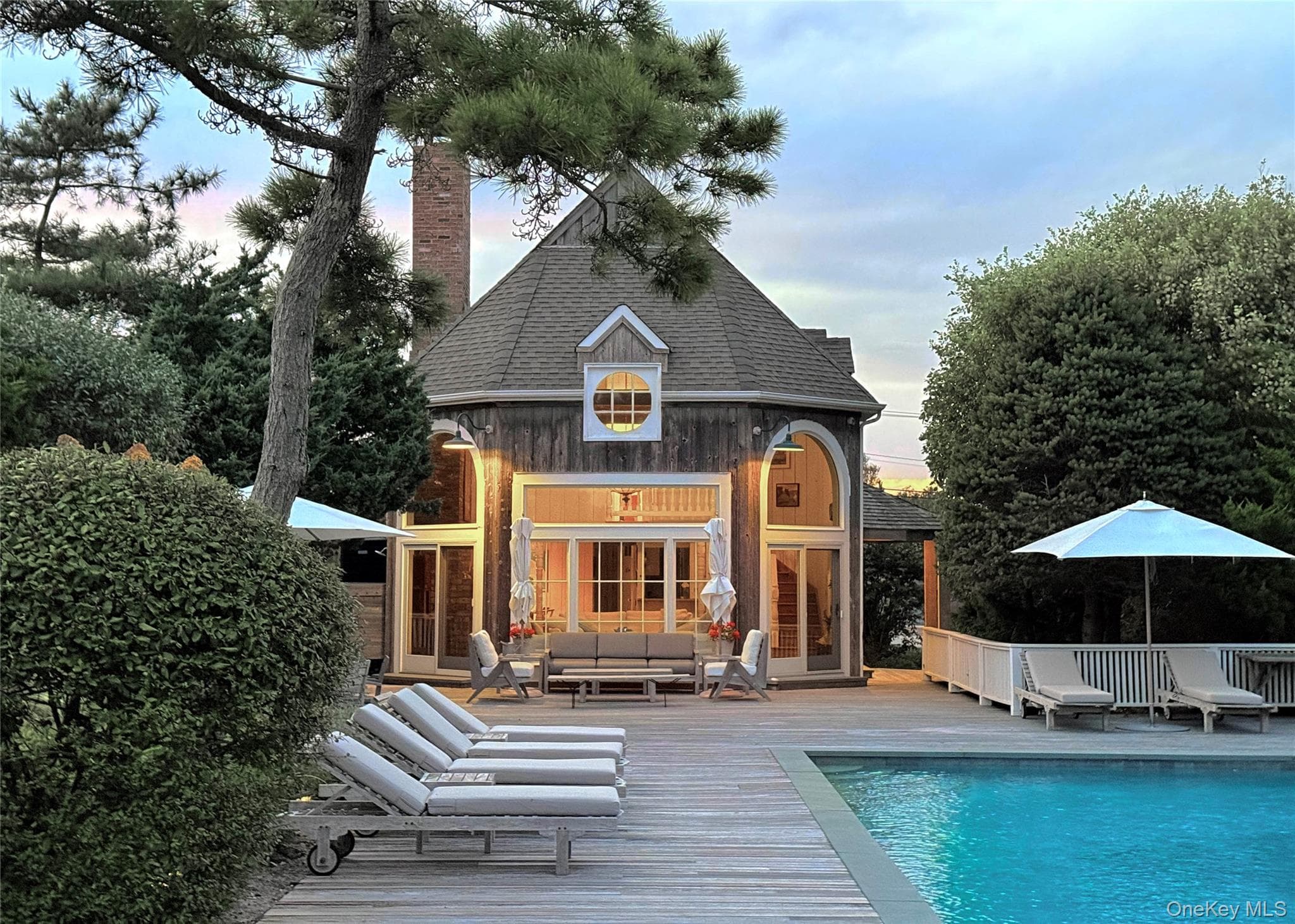 162 Dune Road thumbnail 4