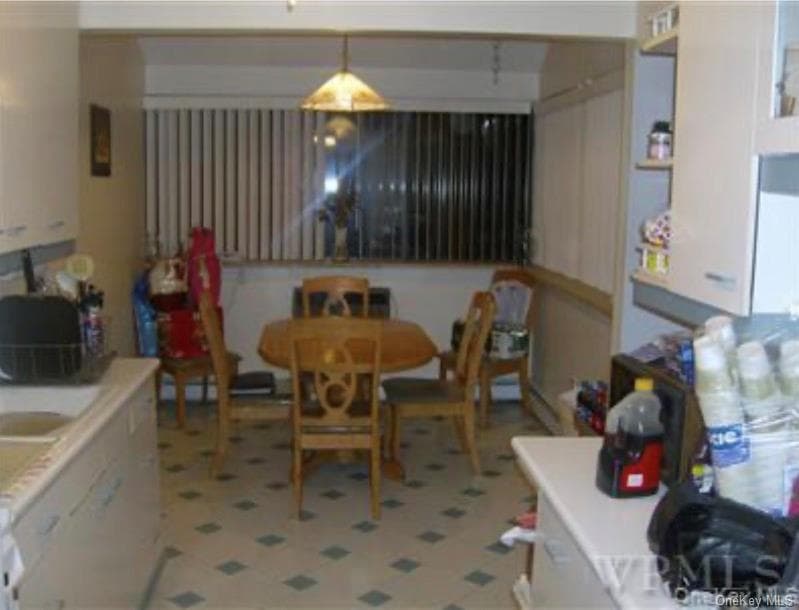 114 Round Hill Road thumbnail 5