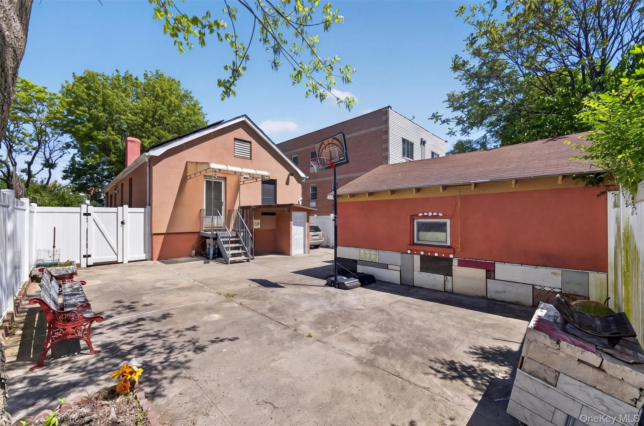 1904 Lacombe Avenue thumbnail 21