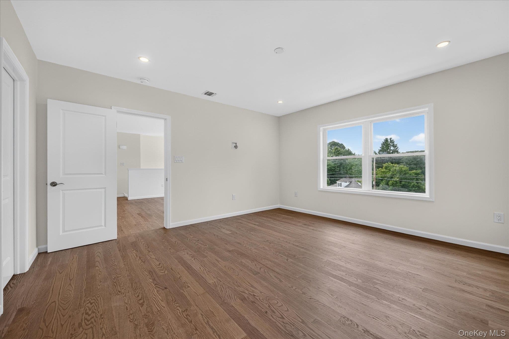 592 Ludingtonville Road thumbnail 11