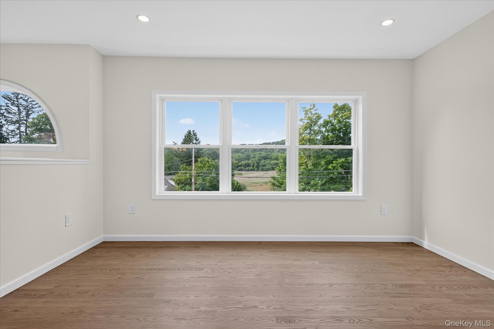 592 Ludingtonville Road thumbnail 9