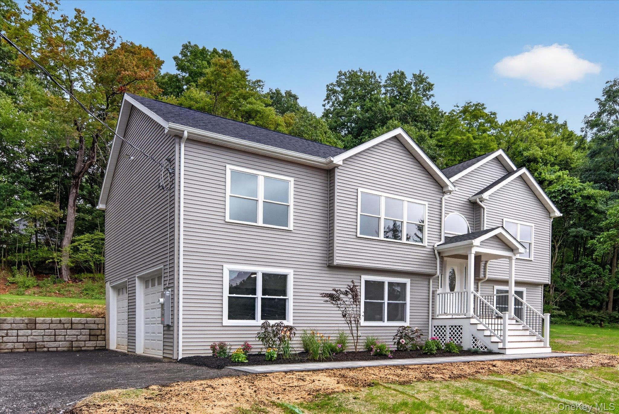 592 Ludingtonville Road thumbnail 2