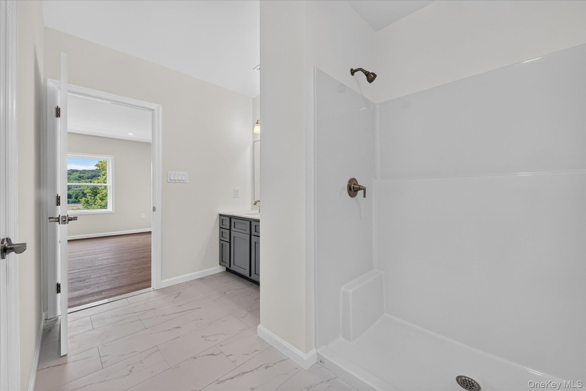 592 Ludingtonville Road thumbnail 13
