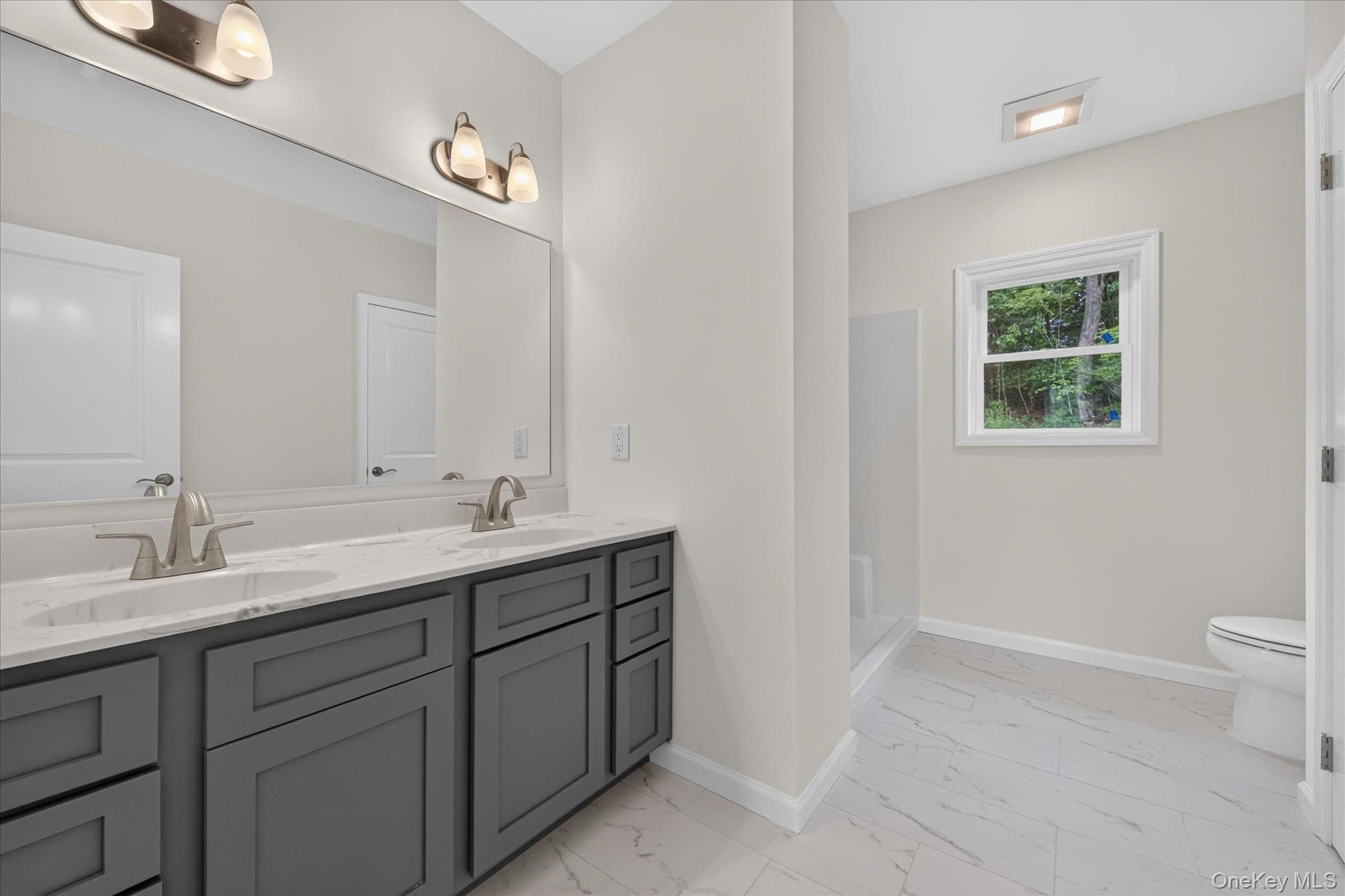 592 Ludingtonville Road thumbnail 12
