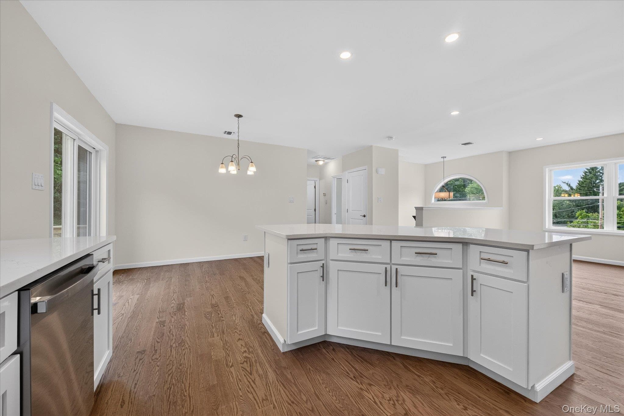 592 Ludingtonville Road thumbnail 7