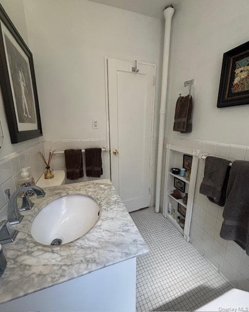 290 Collins Avenue Unit: 8E thumbnail 6