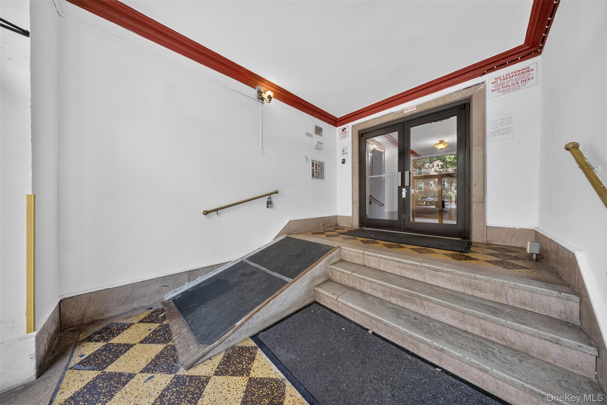 144-44 Sanford Avenue Unit: 1H thumbnail 2