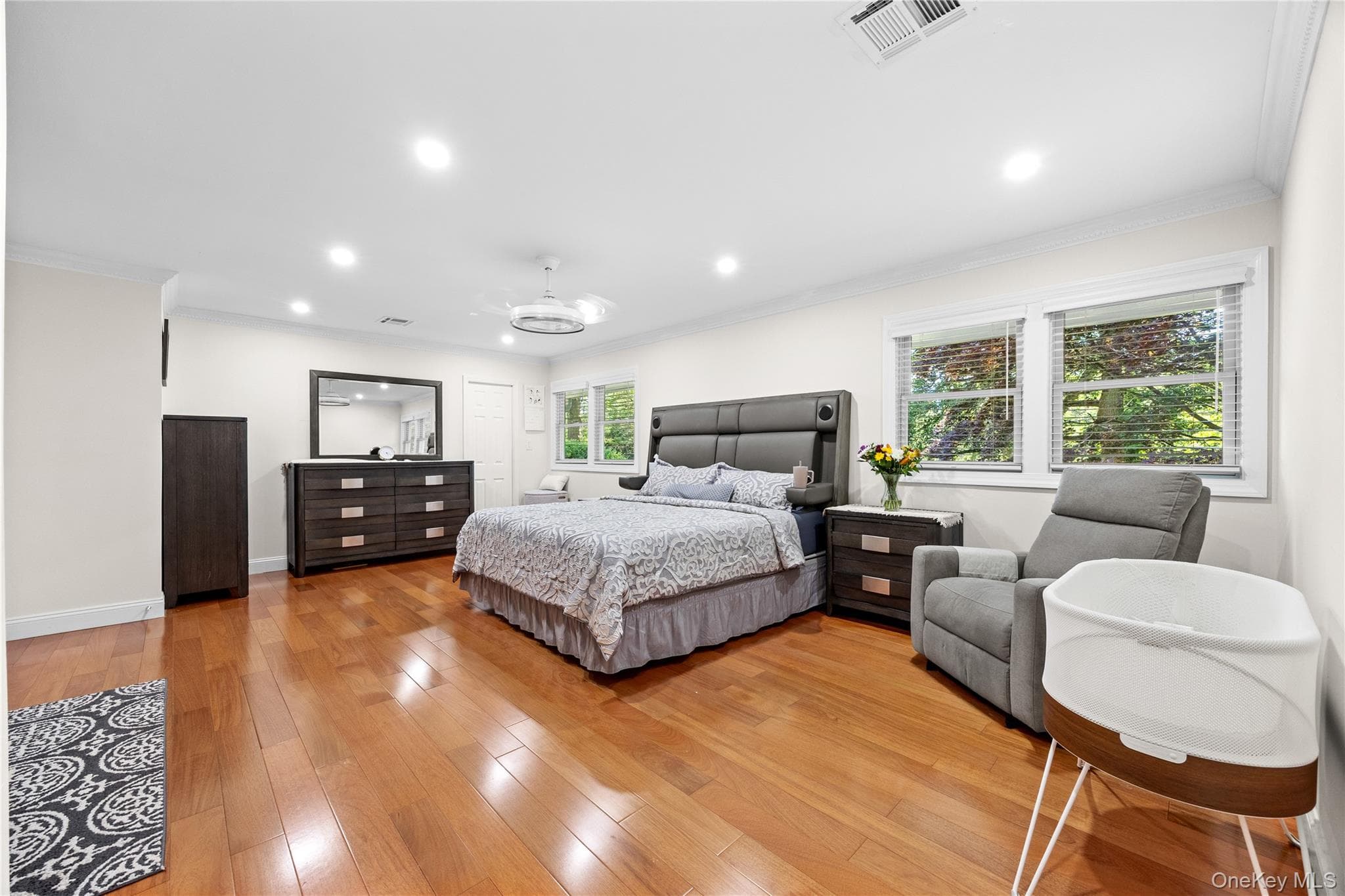 249 Glen Cove Road thumbnail 23