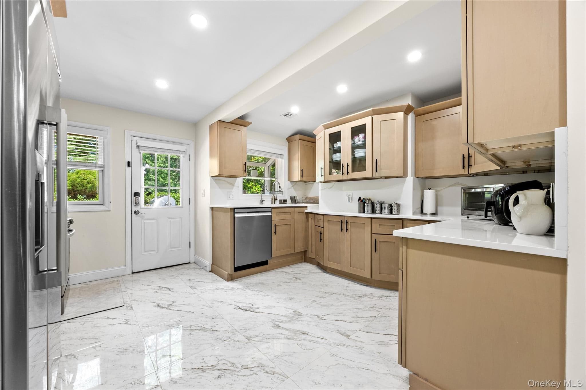 249 Glen Cove Road thumbnail 15