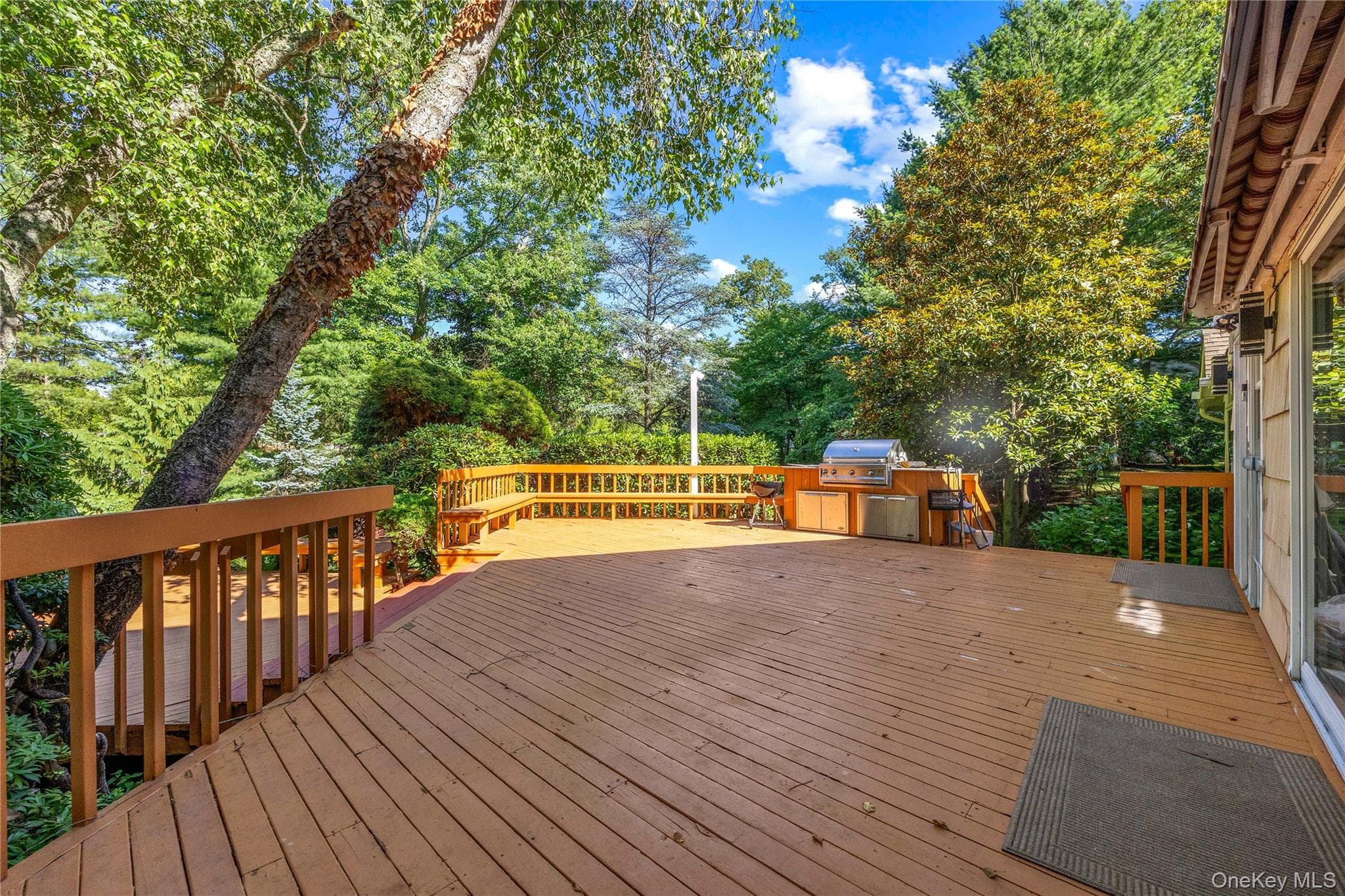 249 Glen Cove Road thumbnail 31