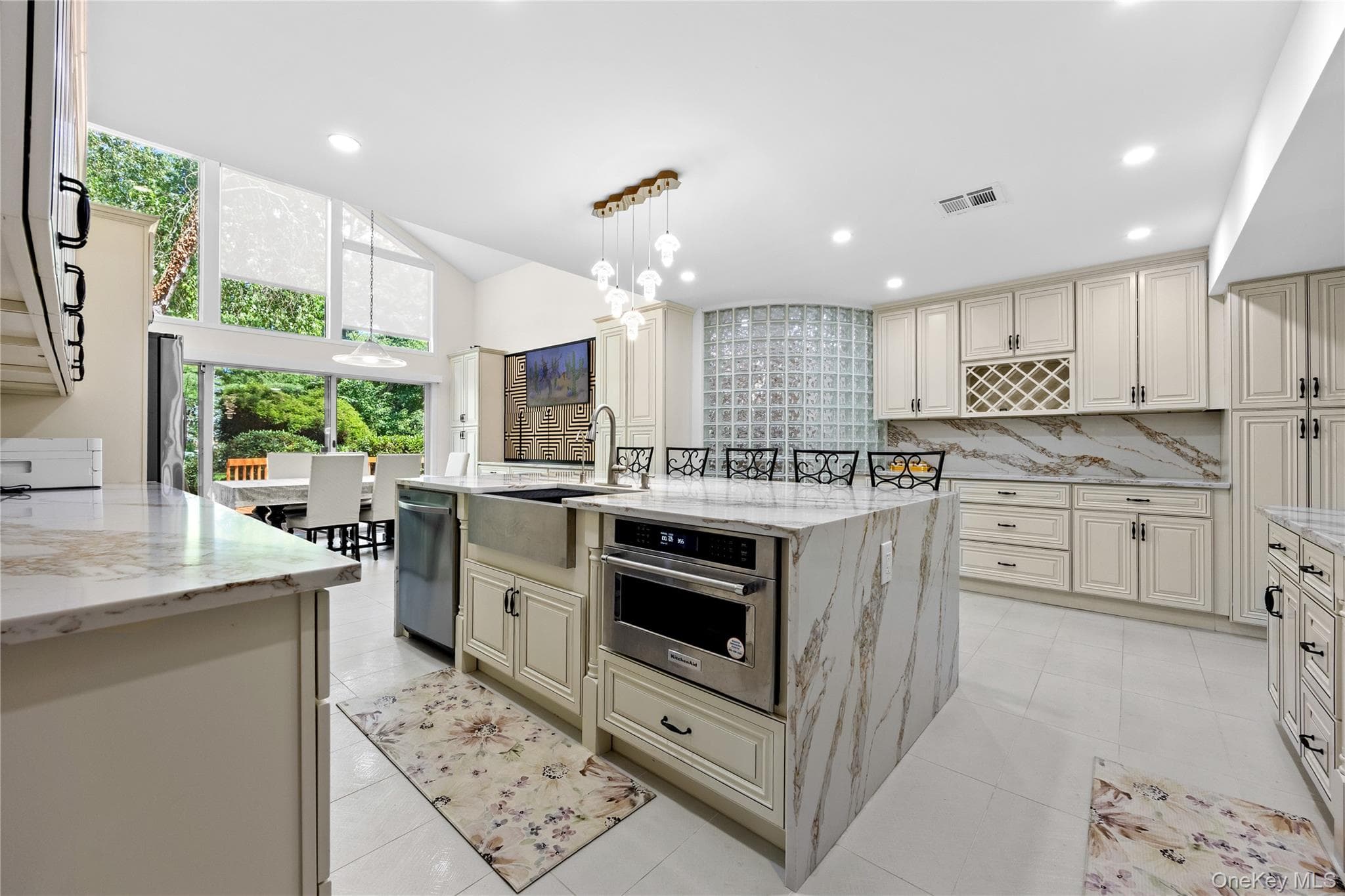 249 Glen Cove Road thumbnail 12