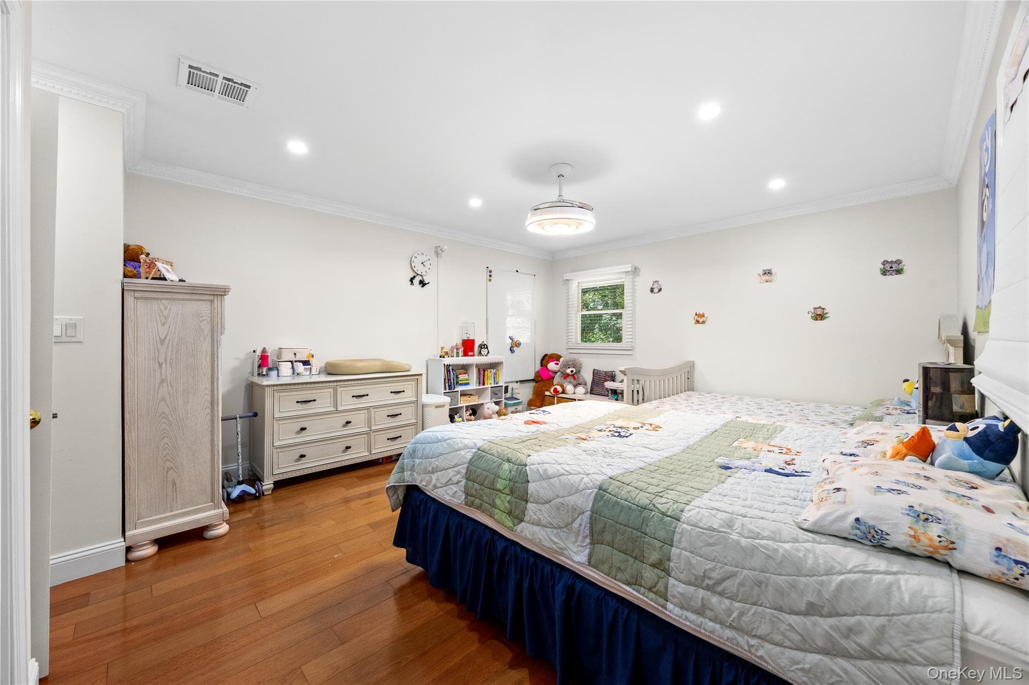 249 Glen Cove Road thumbnail 21