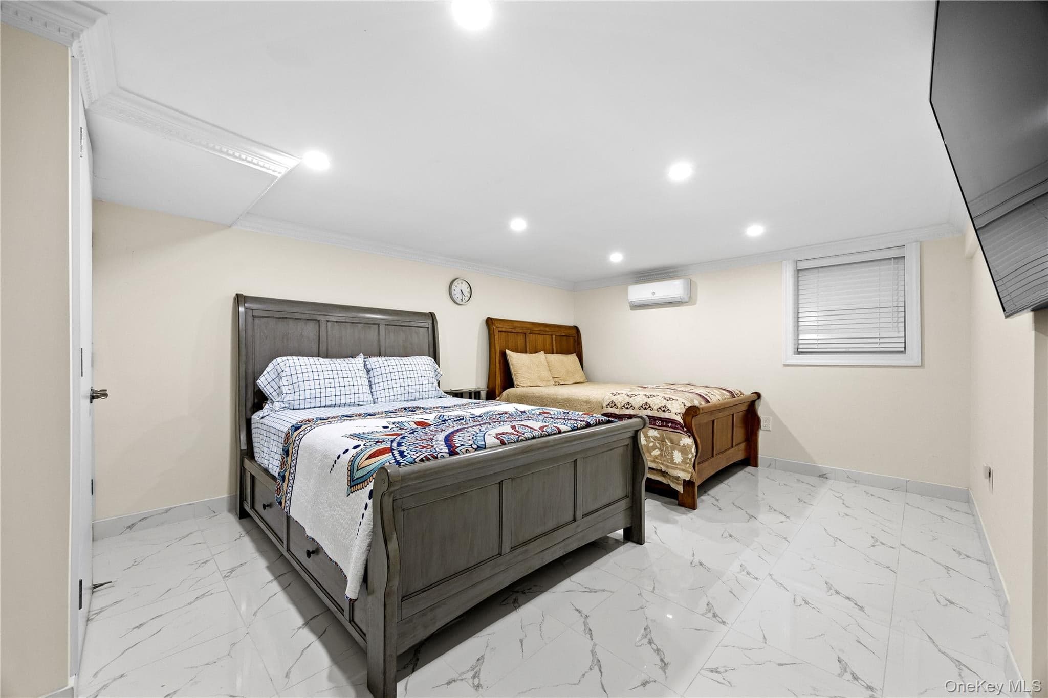 249 Glen Cove Road thumbnail 30
