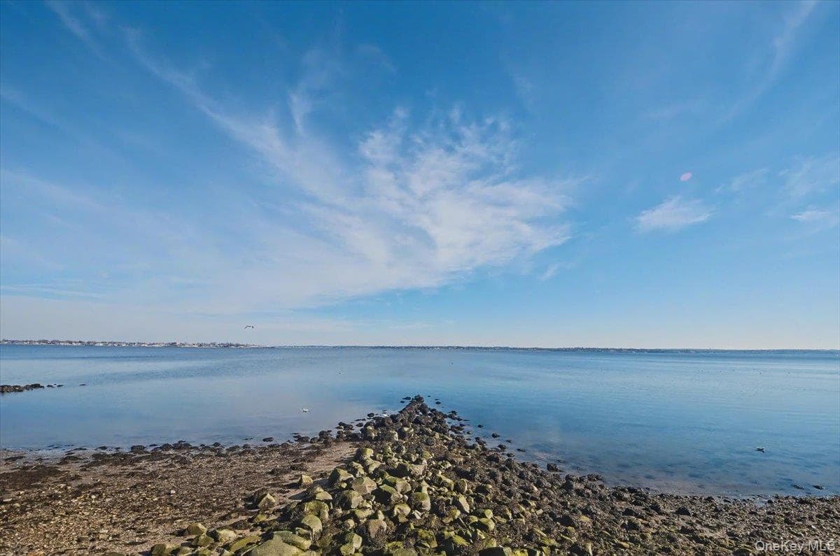 22B Edgewater Park thumbnail 20
